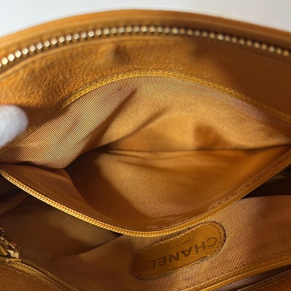 SOLD - CHANEL vintage orange caviar leather shoulder bag - Picture 11 of 16